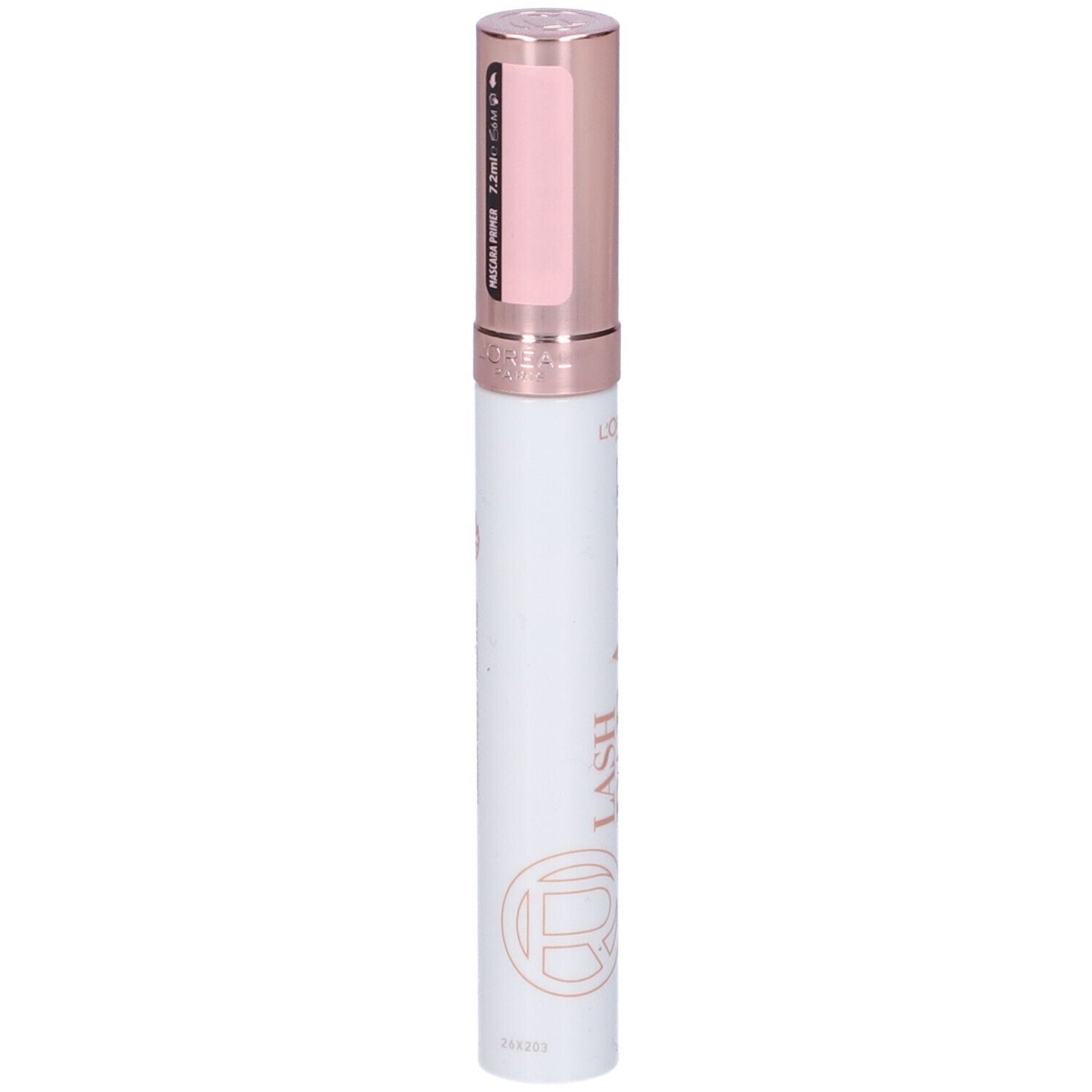 Weiße Mascara-Verpackung mit roségoldenem Deckel. Text auf der Verpackung: 'LASH PRIMER'.