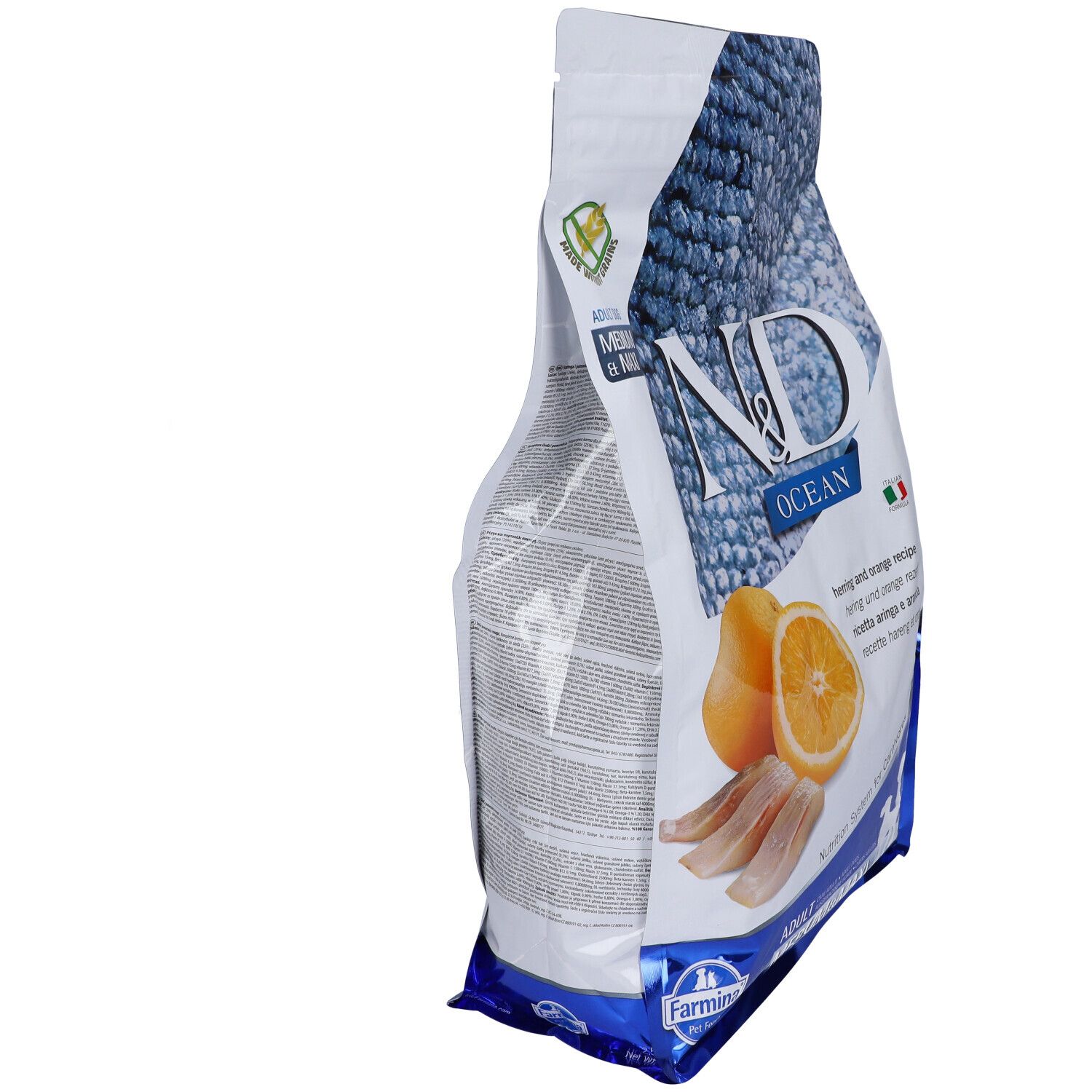 Trockenfutter-Verpackung, N&D Ocean. Seitenansicht. Abbildung von Orange und Fisch. Text: Adult, Medium Maxi.