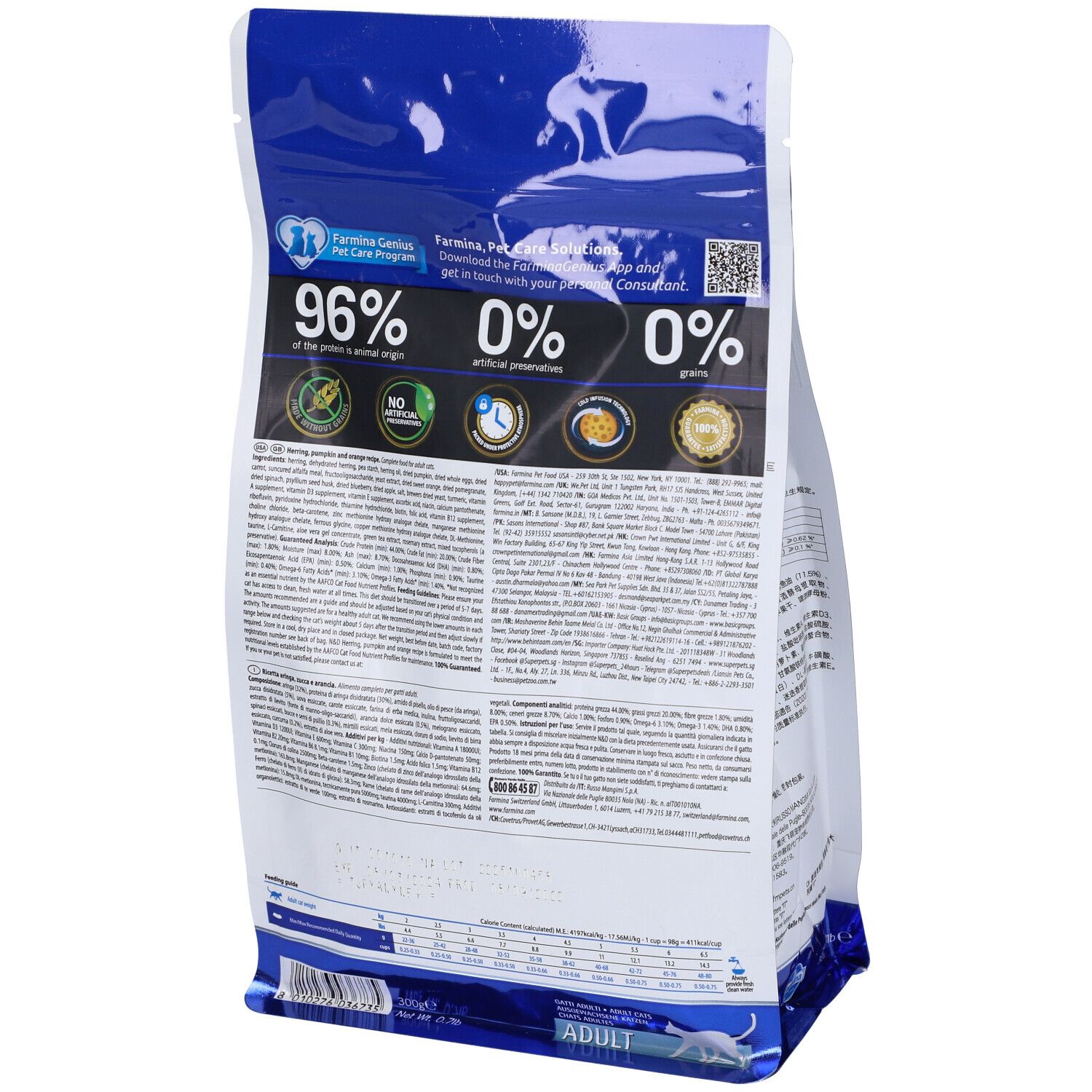 Rückseite der Trockenfutterverpackung. Text: 96% tierischen Ursprungs, 0% Konservierungsstoffe, 0% Getreide. Farmina.