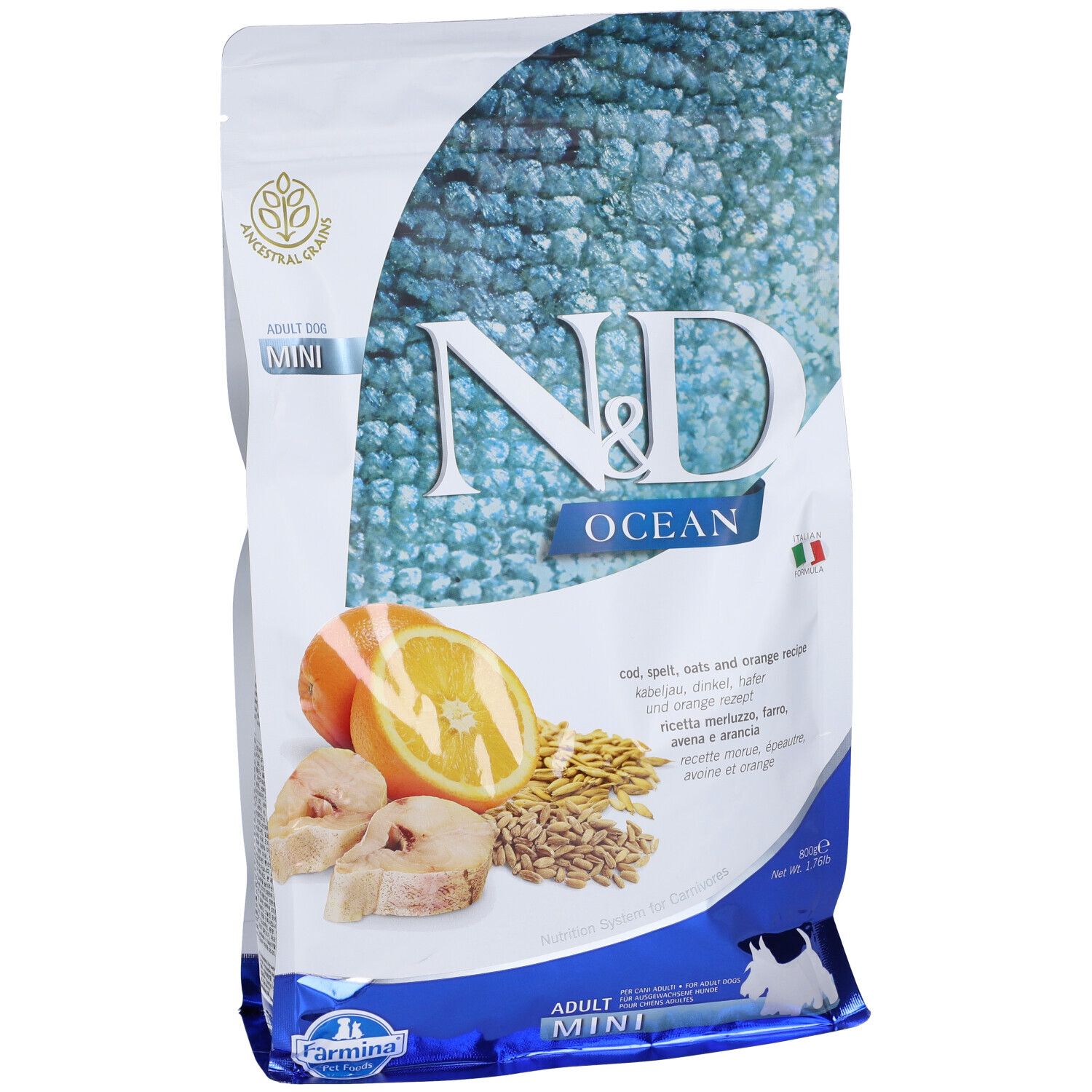 Vorderansicht der Trockenfutter-Verpackung. N&D Ocean, Adult Mini. Abbildung von Orange, Fisch und Getreide. Logo Farmina und italienische Flagge.