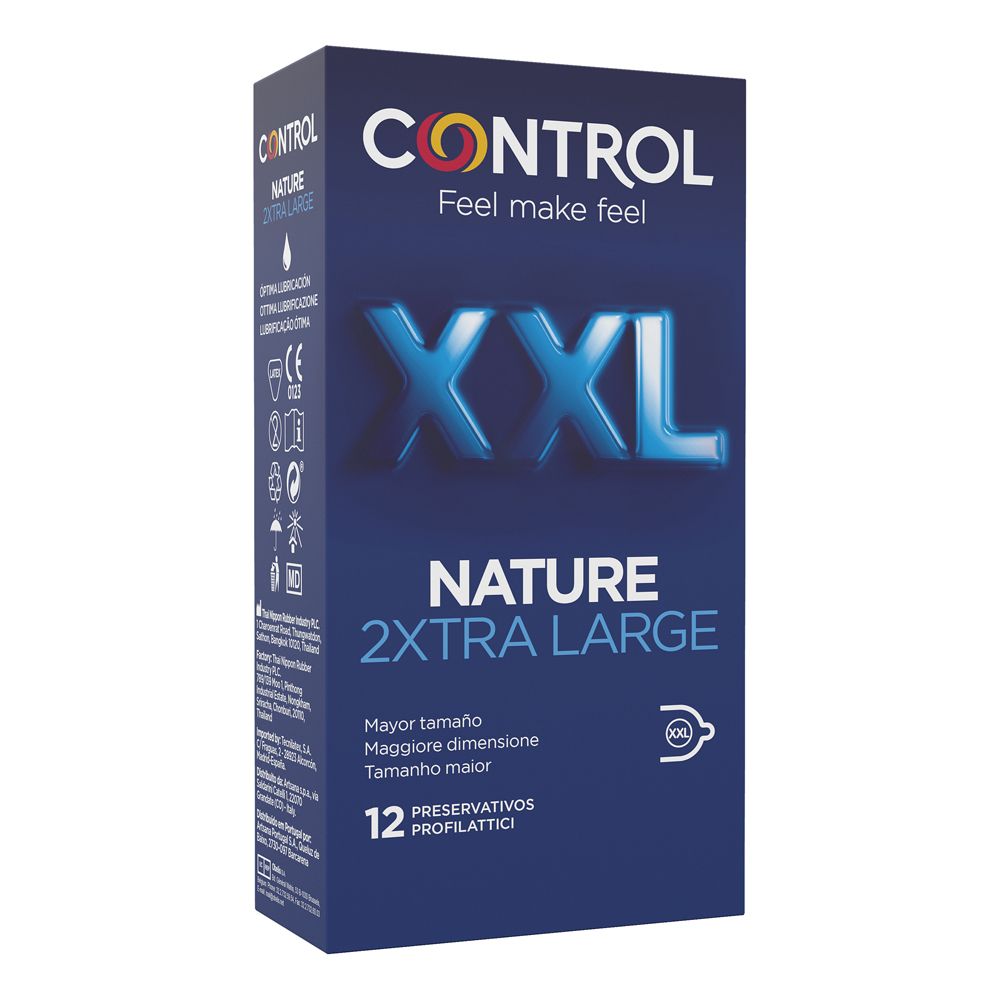 Verpackung von Control Nature XXL Kondomen. Blaue Schachtel mit Produktbezeichnung und Logo. 12 Kondome.