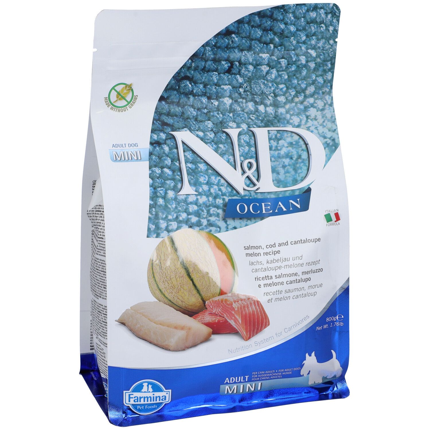 Trockenfutter-Beutel, schräg. Aufdruck: N&D Ocean, Lachs, Kabeljau, Melone. Abbildung von Melone, Fisch. Farmina Logo.