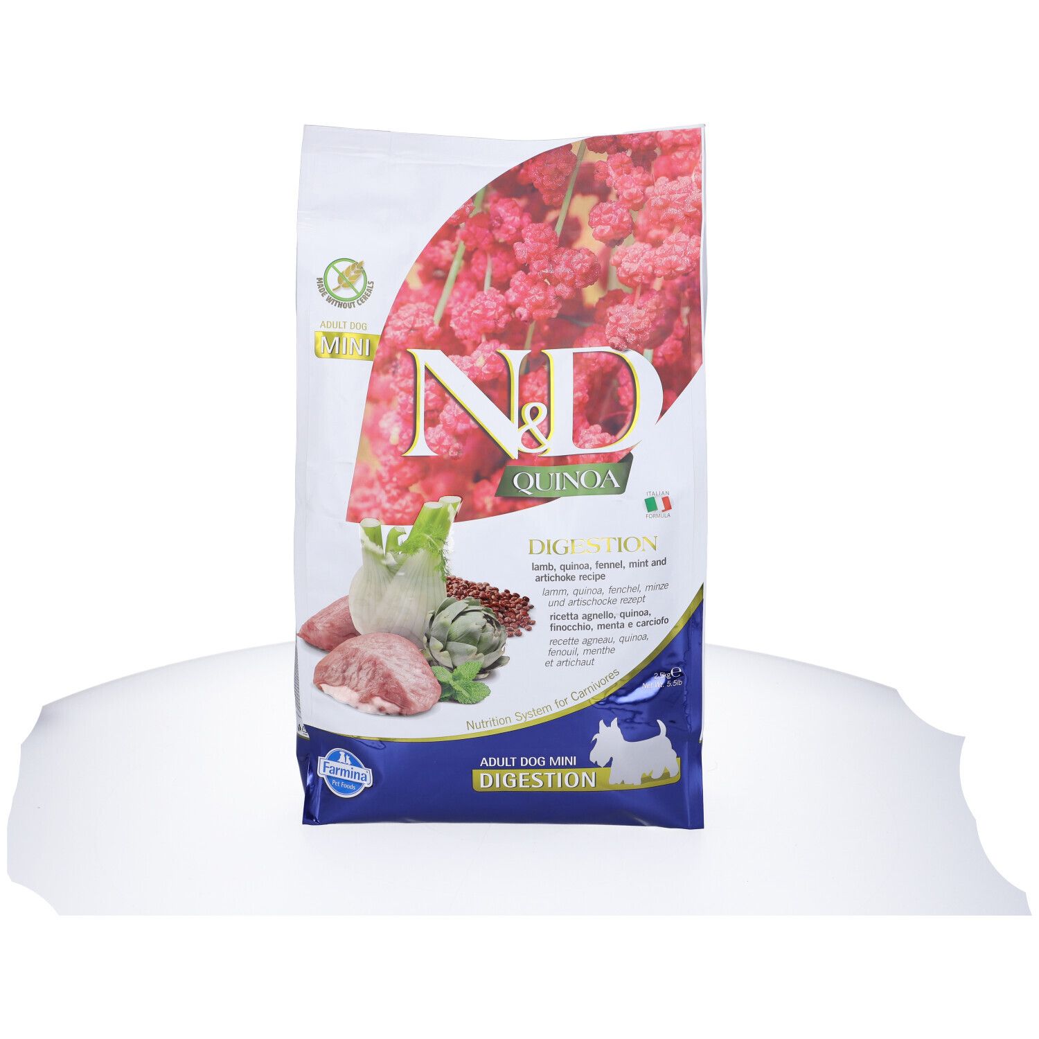 Trockenfutter-Beutel. Aufdruck: N&D Quinoa, Digestion, Lamm Adult Mini. Abbildung von Zutaten: Lamm, Fenchel, Artischocke. Weißer Hintergrund.