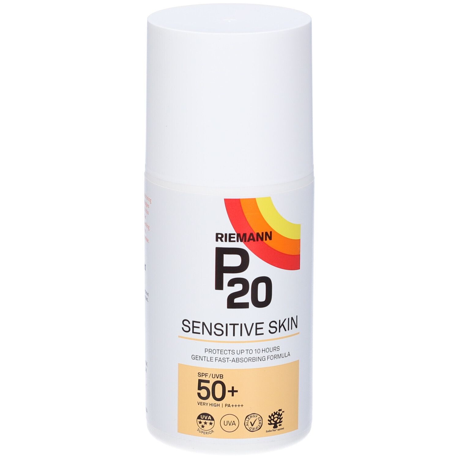 Weiße Sonnencreme-Flasche. Aufschrift: Riemann P20 Sensitive Skin SPF 50+. Logos und Siegel.