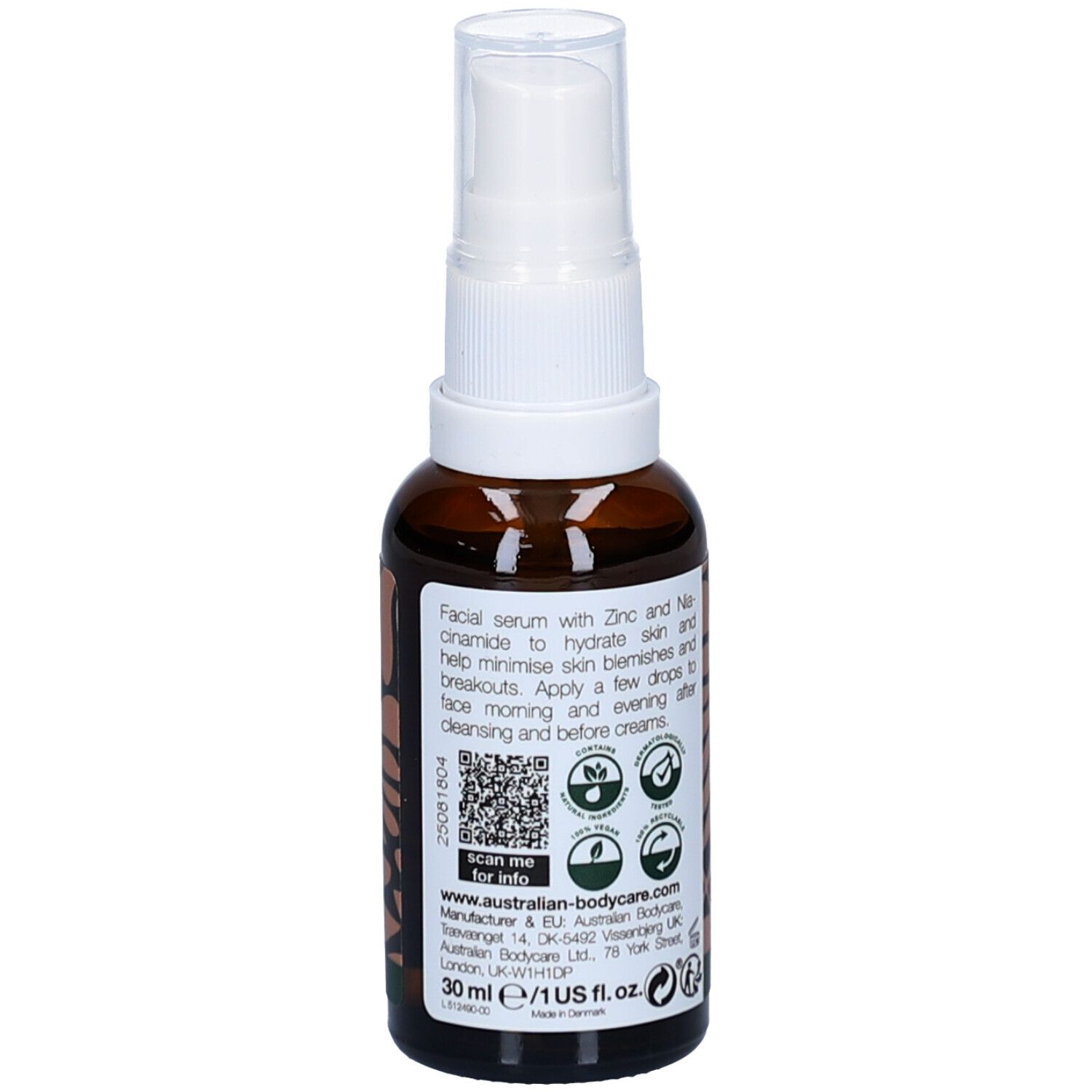 Braune Flasche mit weißem Pumpkopf. Aufschrift: Blemish Serum, hydratisiert & reduziert Hautunreinheiten. Rückseite mit Text.