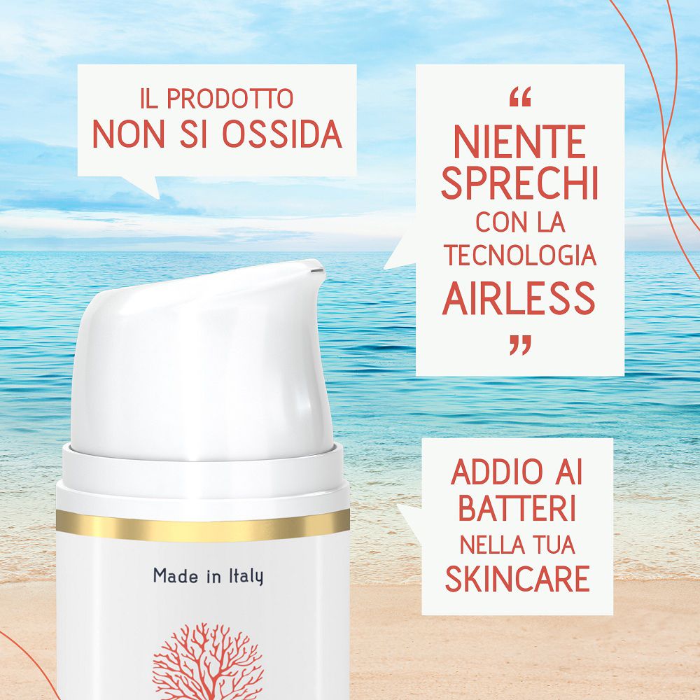 Nahaufnahme des Spenders der marine Kollagen Körpercreme Tone Up, Airless-Technologie.