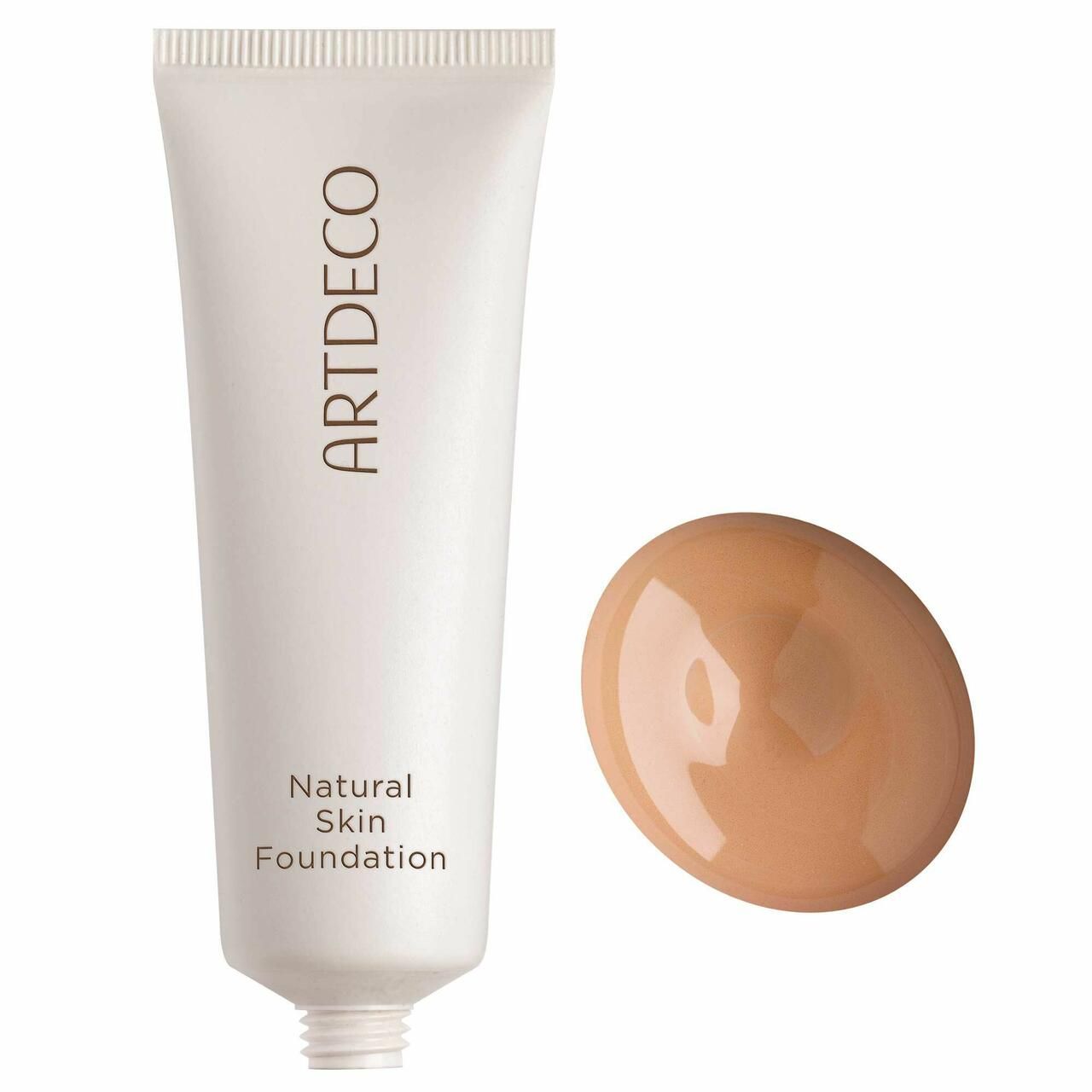 Artdeco Natural Skin Foundation in Warm Roasted Peanut: eine Tube und ein getönter Tropfen.