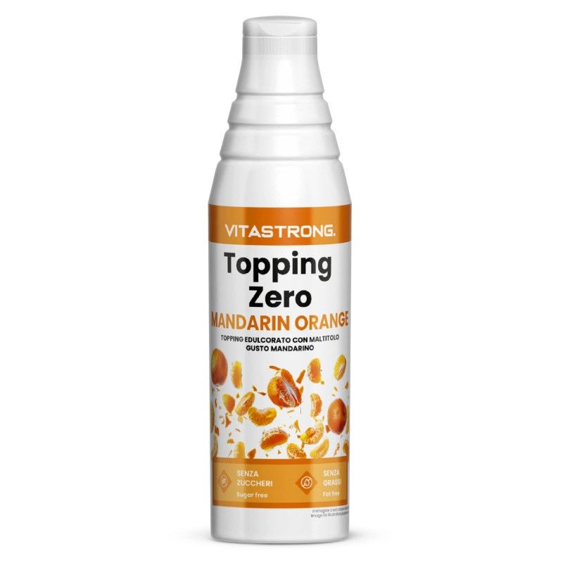 Weiße Flasche mit Vitastrong Topping Zero Mandarin Orange. Aufschrift: Ohne Zucker, ohne Fett. Abbildung von Mandarinenscheiben.