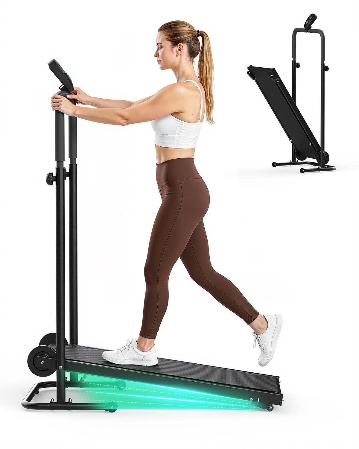 Schwarzes, manuelles Laufband mit Frau, die darauf trainiert. Pliable im Hintergrund. Mit Haltegriffen und Display.