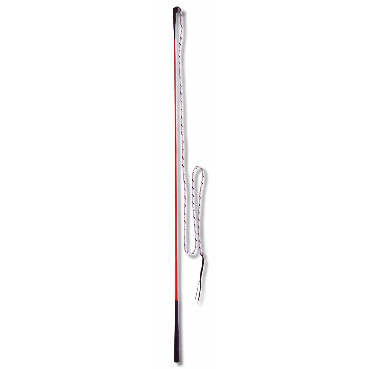 Roter Reitstick mit schwarzem Griff und Seil. Der Stick ist lang und schlank.