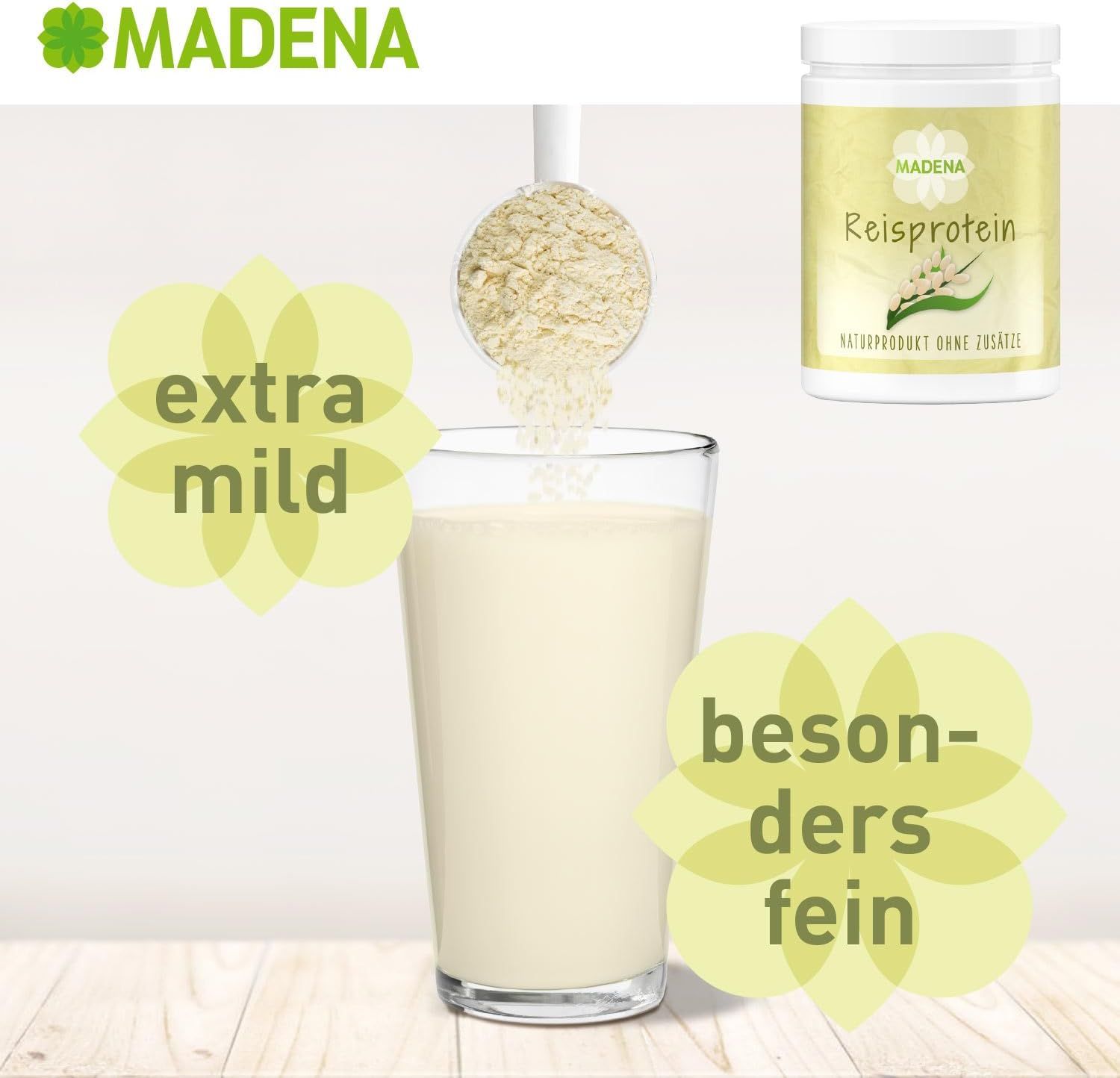 Glas mit Flüssigkeit, Produkt wird hineingegossen. Textblasen: Besonders fein, extra mild, besonders fein.