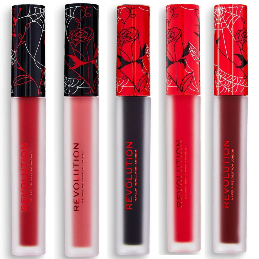 Fünf flüssige Lippenstifte. Rote und schwarze Deckel mit Rosenmuster. Marke: Makeup Revolution London.