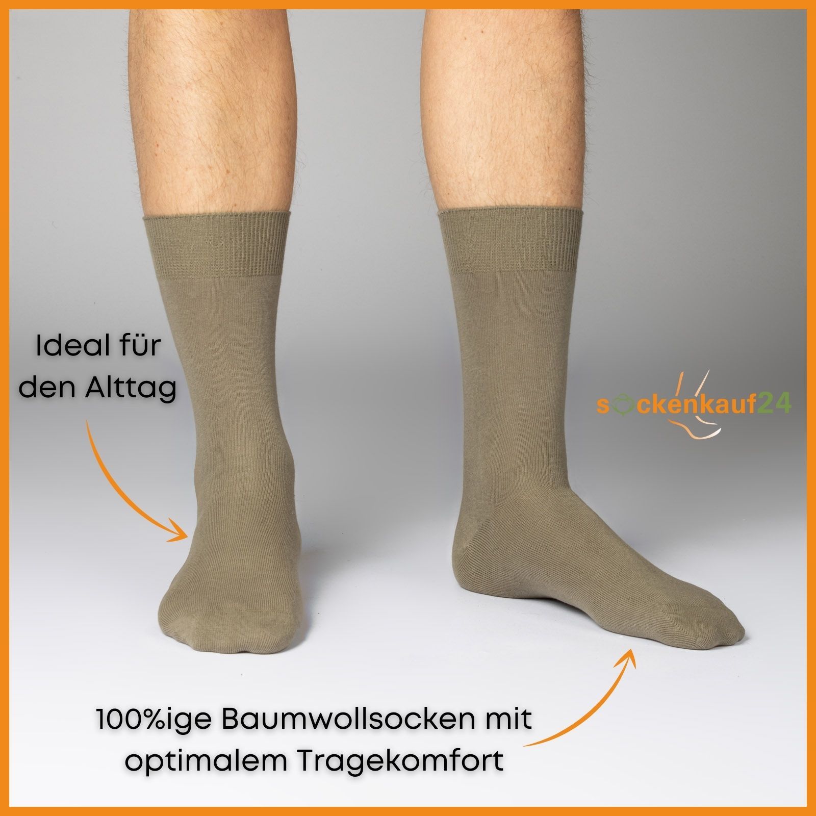 Mann trägt grüne Socken. Text: 100% Baumwollsocken mit optimalem Tragekomfort. Ideal für den Alltag.