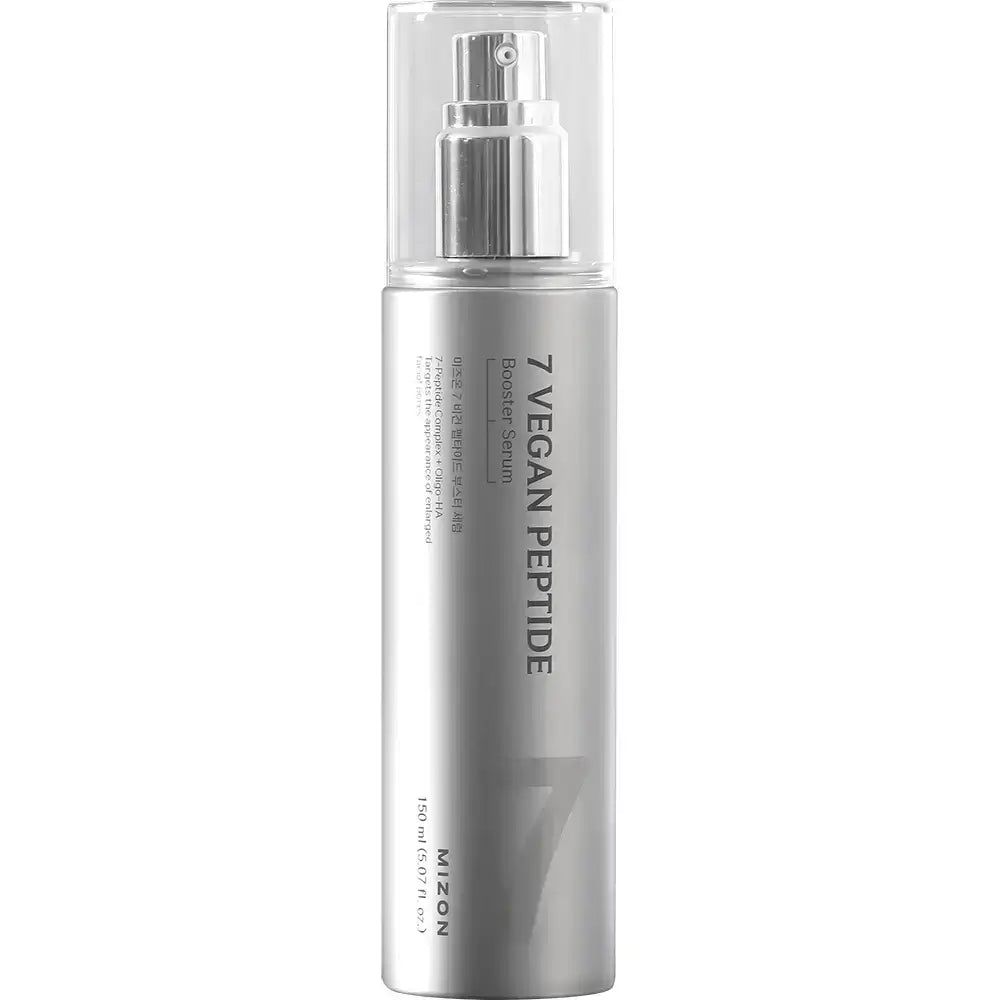 Silberne Flasche mit Sprühkopf und klarer Kappe. Aufschrift "7 Vegan Peptide Booster Serum". Unten steht "MIZON".