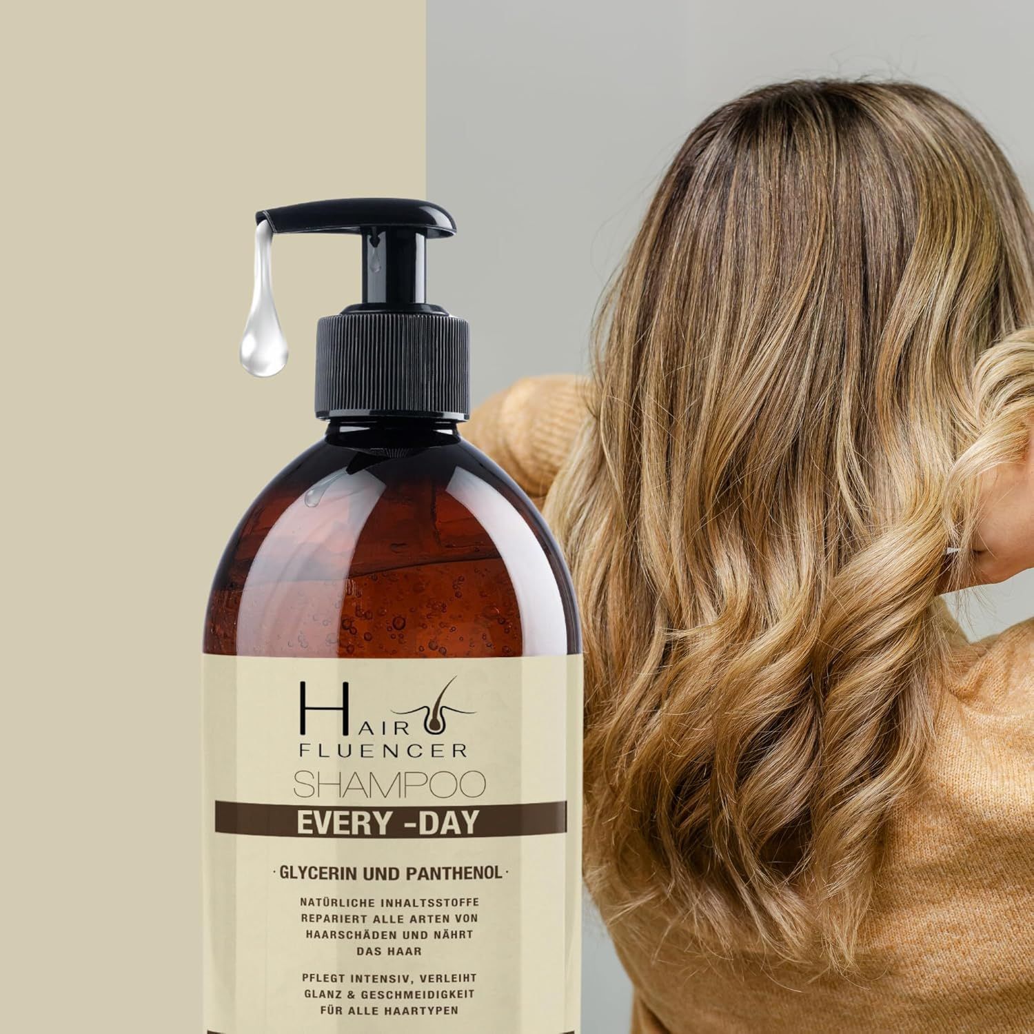 Braune Shampoo-Flasche mit schwarzem Pumpkopf. Aufschrift: Hairfluencer Every-Day Shampoo. Neben einer Frau mit blondem Haar.
