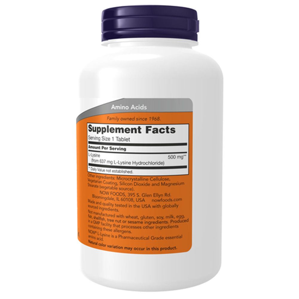 Weiße Flasche mit blauem Deckel. Etikett mit Produktinformationen: Now Foods, L-Lysine, 500mg. Enthält Nährwertangaben und Inhaltsstoffe.