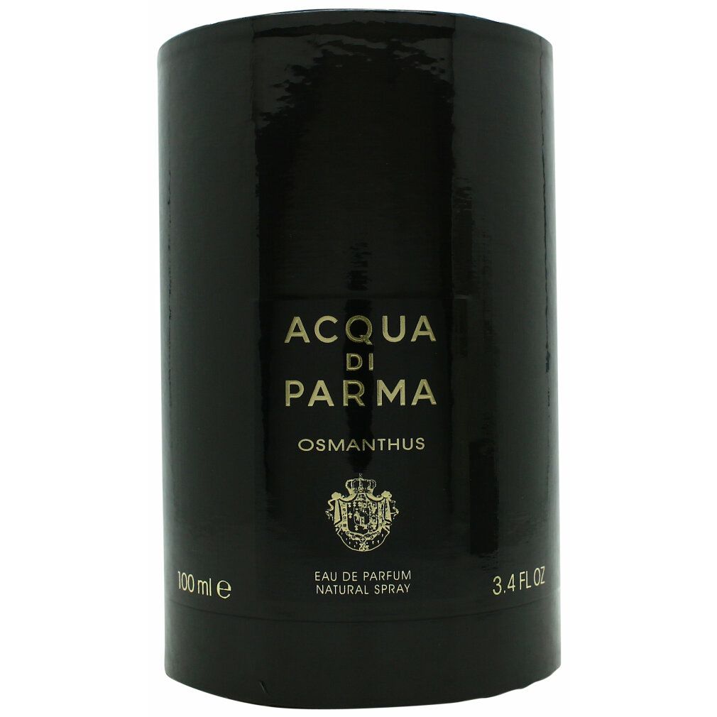 Schwarze zylindrische Verpackung mit Aufschrift Acqua di Parma Osmanthus. Unten steht Eau de Parfum Natural Spray.