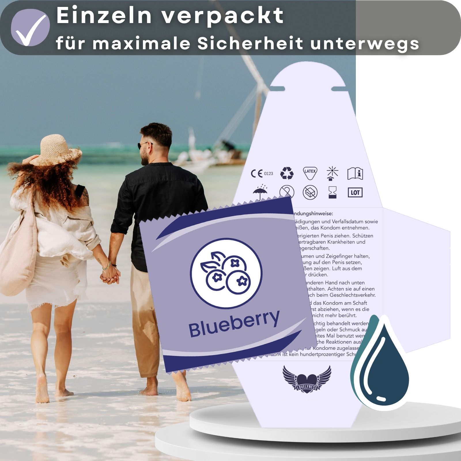 Kondom in Einzelverpackung. Aufschrift: Blueberry. Einzelverpackung mit Gebrauchsanweisung.