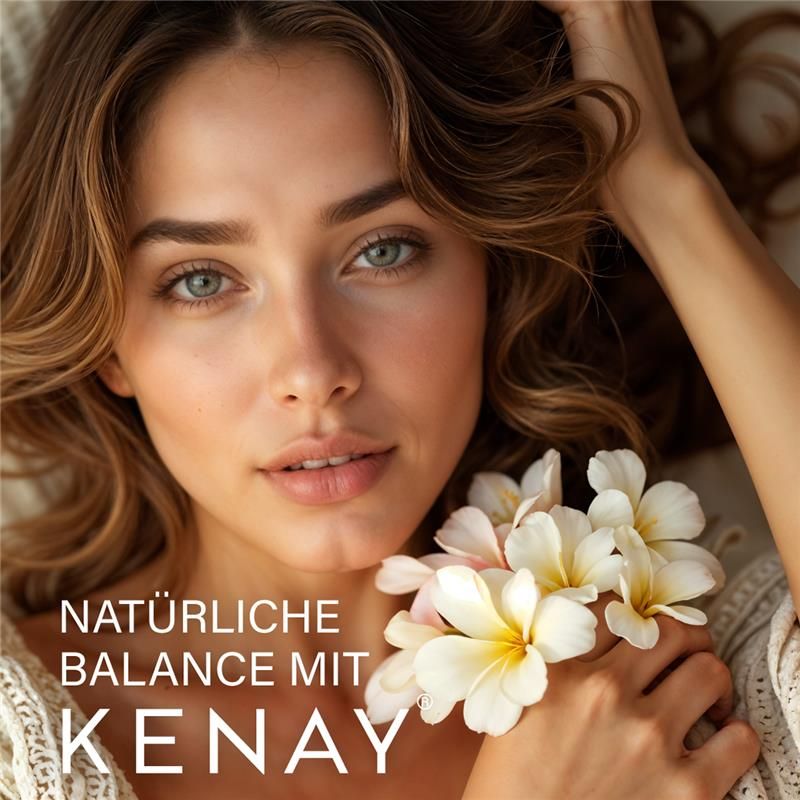 Porträt einer Frau mit Blumen. Text: NATÜRLICHE BALANCE MIT KENAY.
