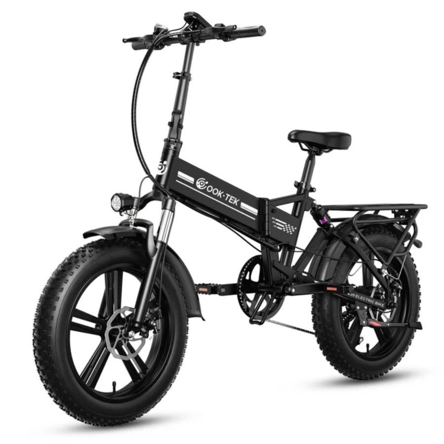 Schwarzes OOK-TEK E20 Elektrofahrrad. Faltbar, mit breiten Reifen, Gepäckträger und Frontscheinwerfer.