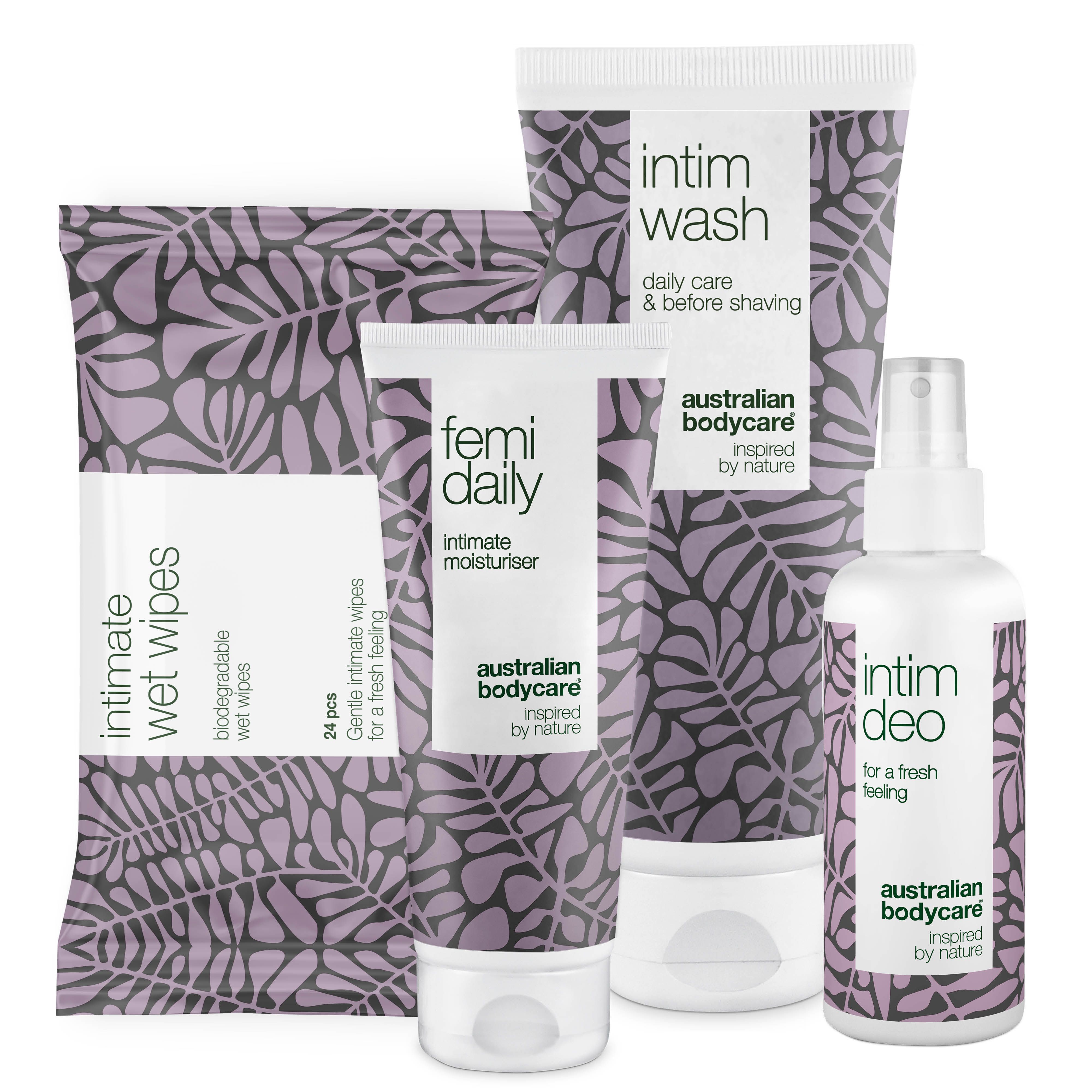 Set von Intimpflegeprodukten. Enthält Feuchttücher, Waschgel, Feuchtigkeitspflege und Deo. Verpackung mit Blättermuster.