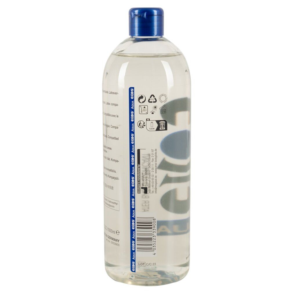 Rückseite einer transparenten Flasche mit blauem Deckel. Produktetikett mit Text und Barcode.