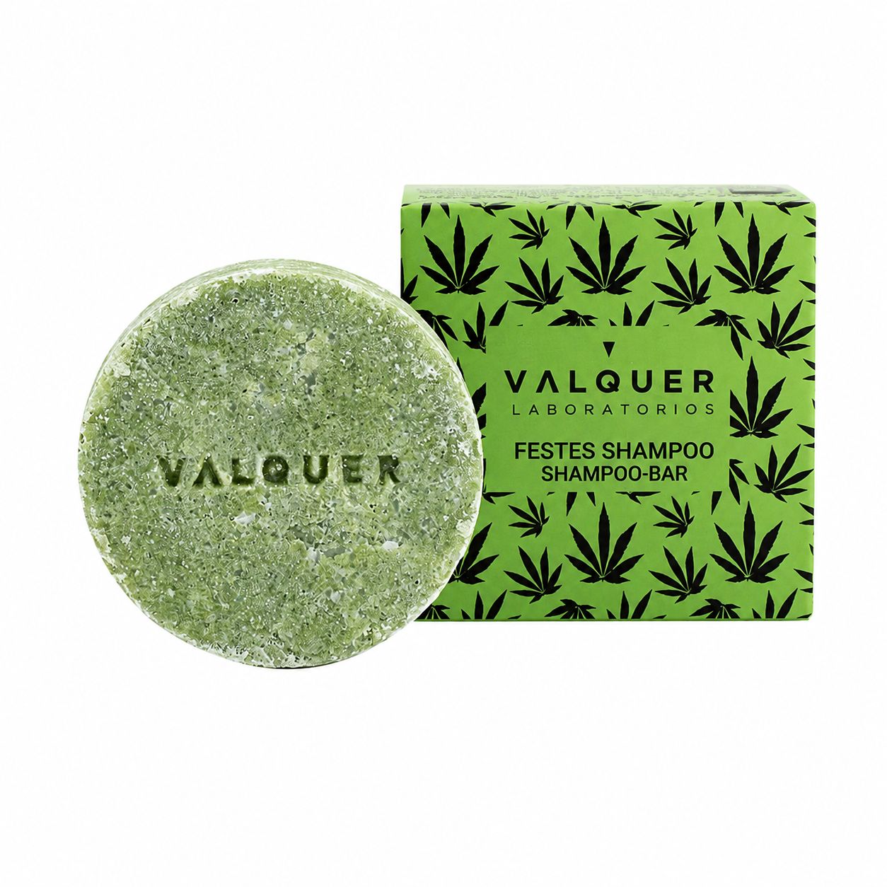 Runder fester VALQUER Shampoo-Bar mit Cannabis-Extrakt neben seiner grünen Verpackung.