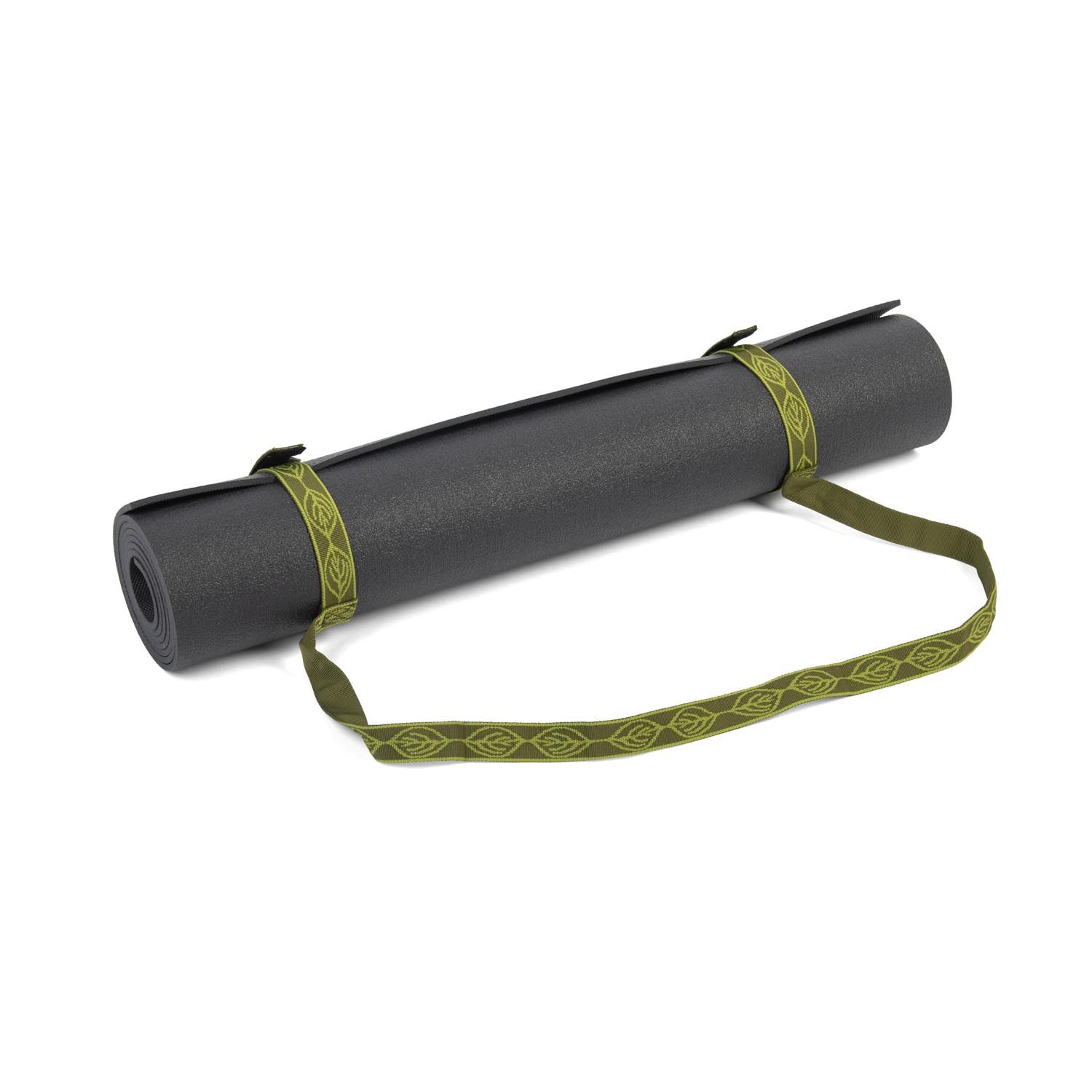 Gerollte Yogamatte mit olivgrünem Tragegurt. Matte und Gurt liegen nebeneinander.