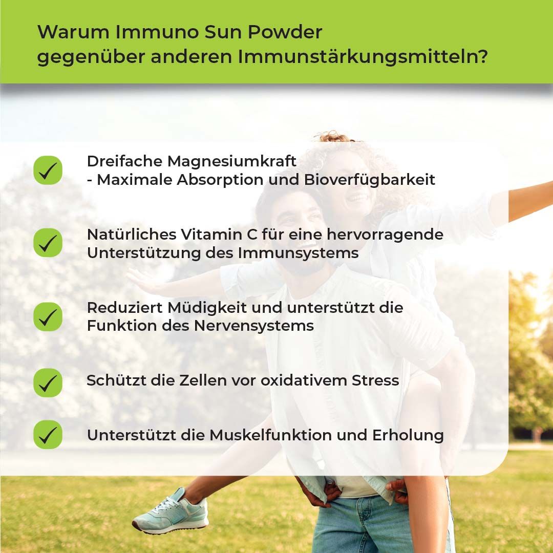 Paar im Freien. Text: Warum Immuno Sun Powder? Dreifache Magnesiumkraft, natürliches Vitamin C, reduziert Müdigkeit, etc. Grafiken.