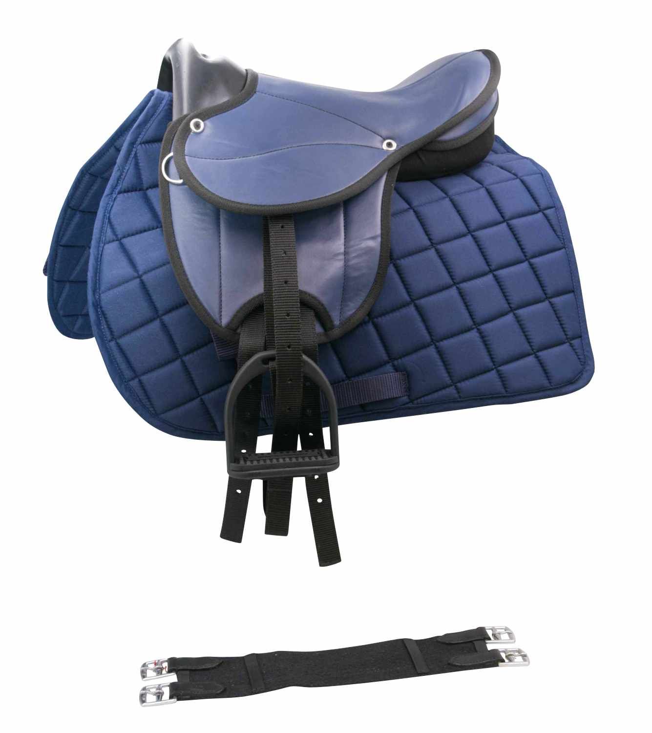 Blauer Sattel auf blauer Steppdecke. Mit Steigbügeln und Gurt. Für Ponys und Shettys.