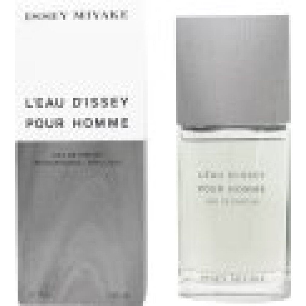 Flakon und Verpackung. Aufschrift: L'EAU D'ISSEY POUR HOMME, Eau de Parfum. Marke: Issey Miyake. Holzdeckel.
