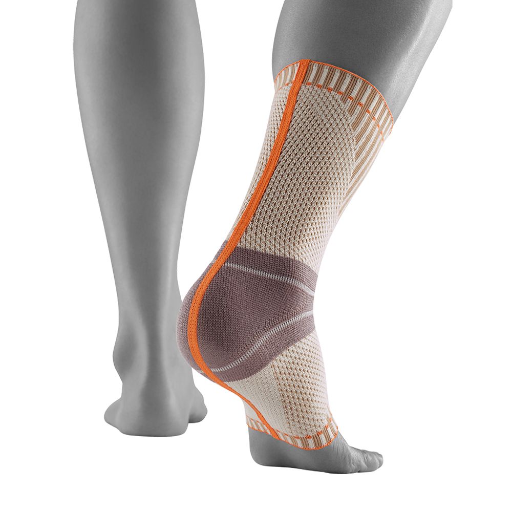 Beige und orangefarbene Knöchelbandage mit Kompressionsstrick und Fersenpolster.