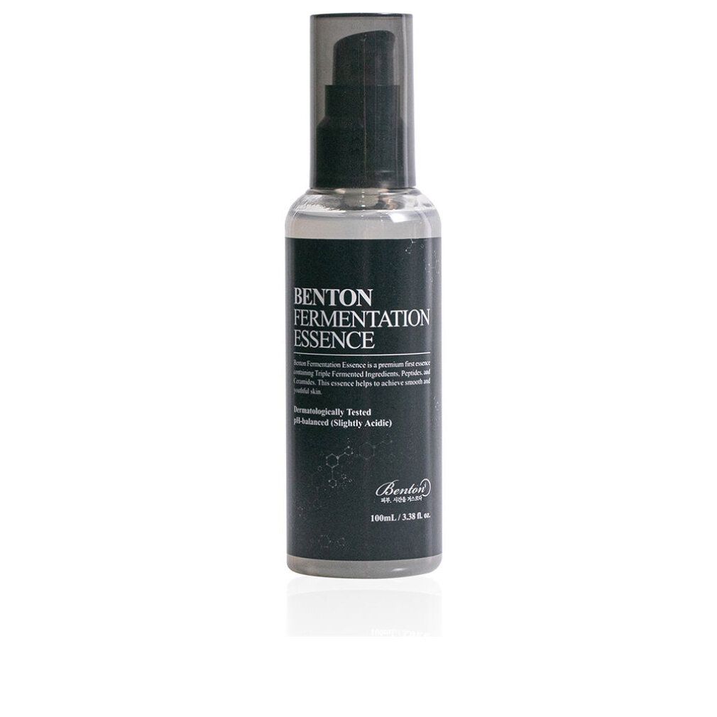 Transparente Flasche mit schwarzem Pumpverschluss. Aufschrift: Benton Fermentation Essence. Unten: 100ml/3.38 fl.oz.