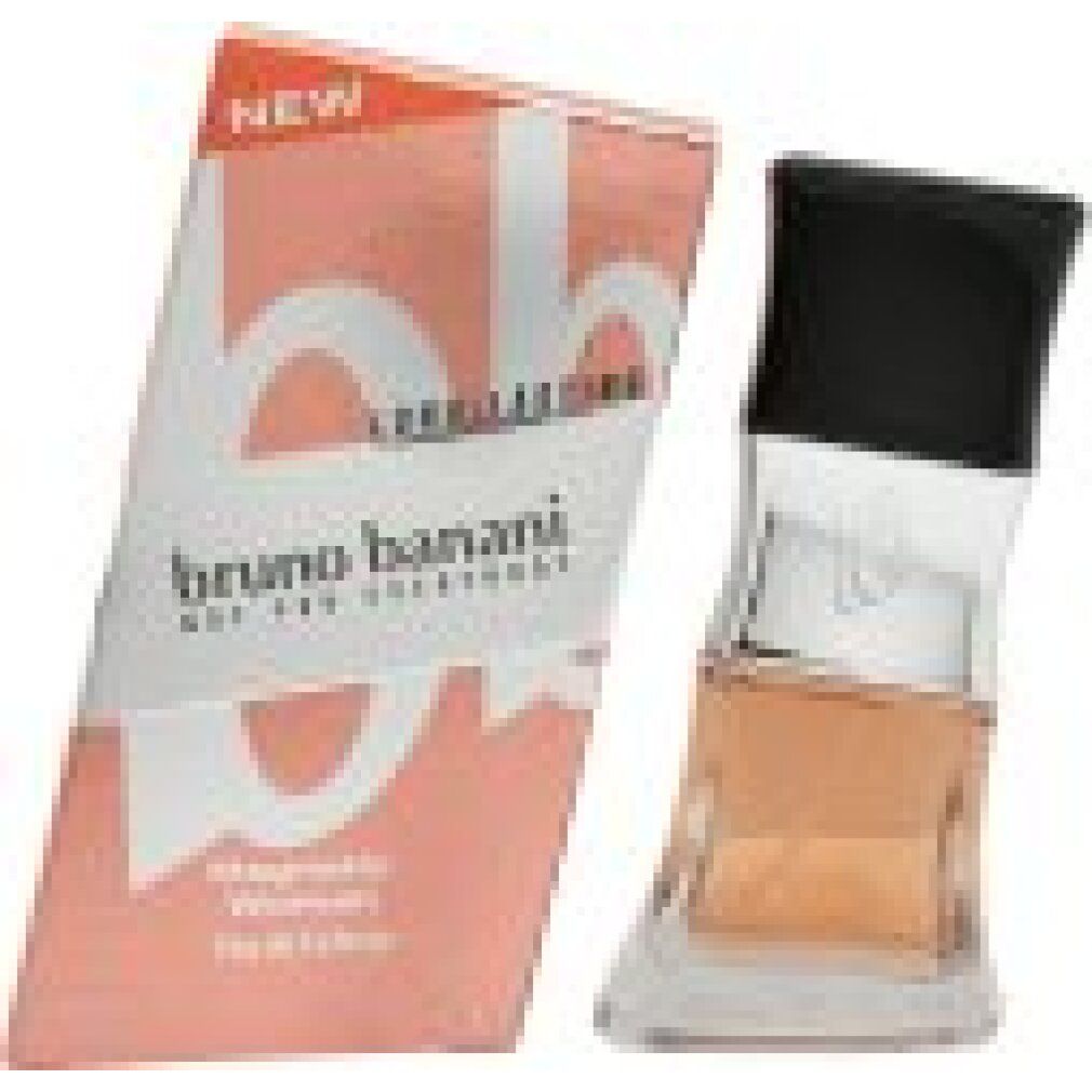 Parfümflakon und Schachtel. Flakon mit schwarzem Deckel, silbernem Körper und rosafarbenem Inhalt. Schachtel mit Schriftzug "Magnetic Woman".