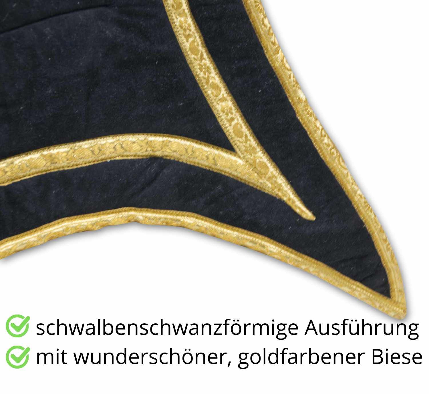 Detail der Schabracke mit goldfarbener Biese. Text: schwalbenschwanzförmige Ausführung.