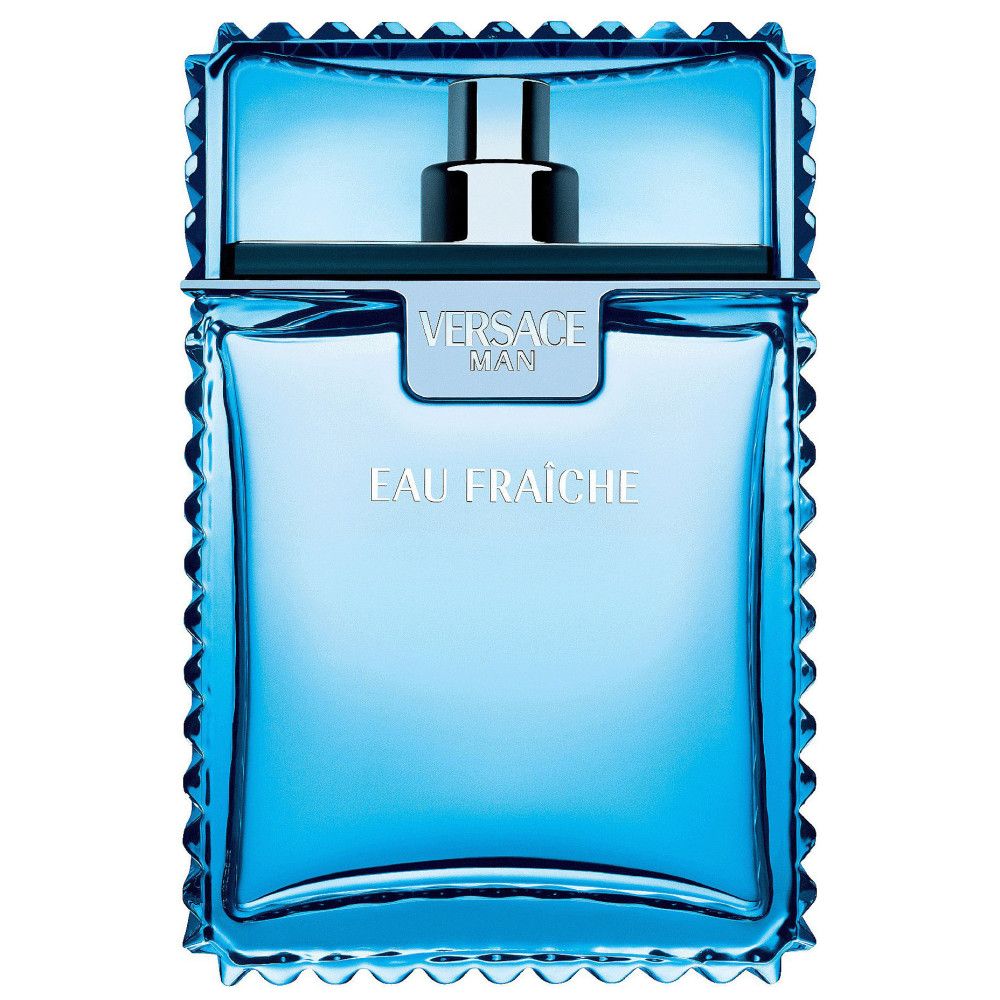Blaues Parfümflakon. Aufschrift: VERSACE MAN EAU FRAICHE. Quadratische Form mit geriffelten Kanten.