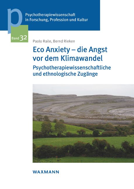 Buchcover mit Titel: Eco Anxiety – die Angst vor dem Klimawandel. Autor: Paolo Raile, Bernd Rieken. Verlag: Waxmann. Landschaftsfoto im Hintergrund.