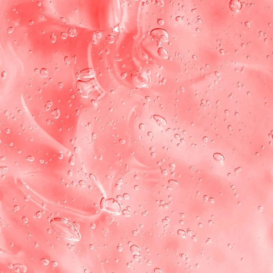 Nahaufnahme der Textur des Zero Skin Gesichtsreinigers mit Luftblasen.