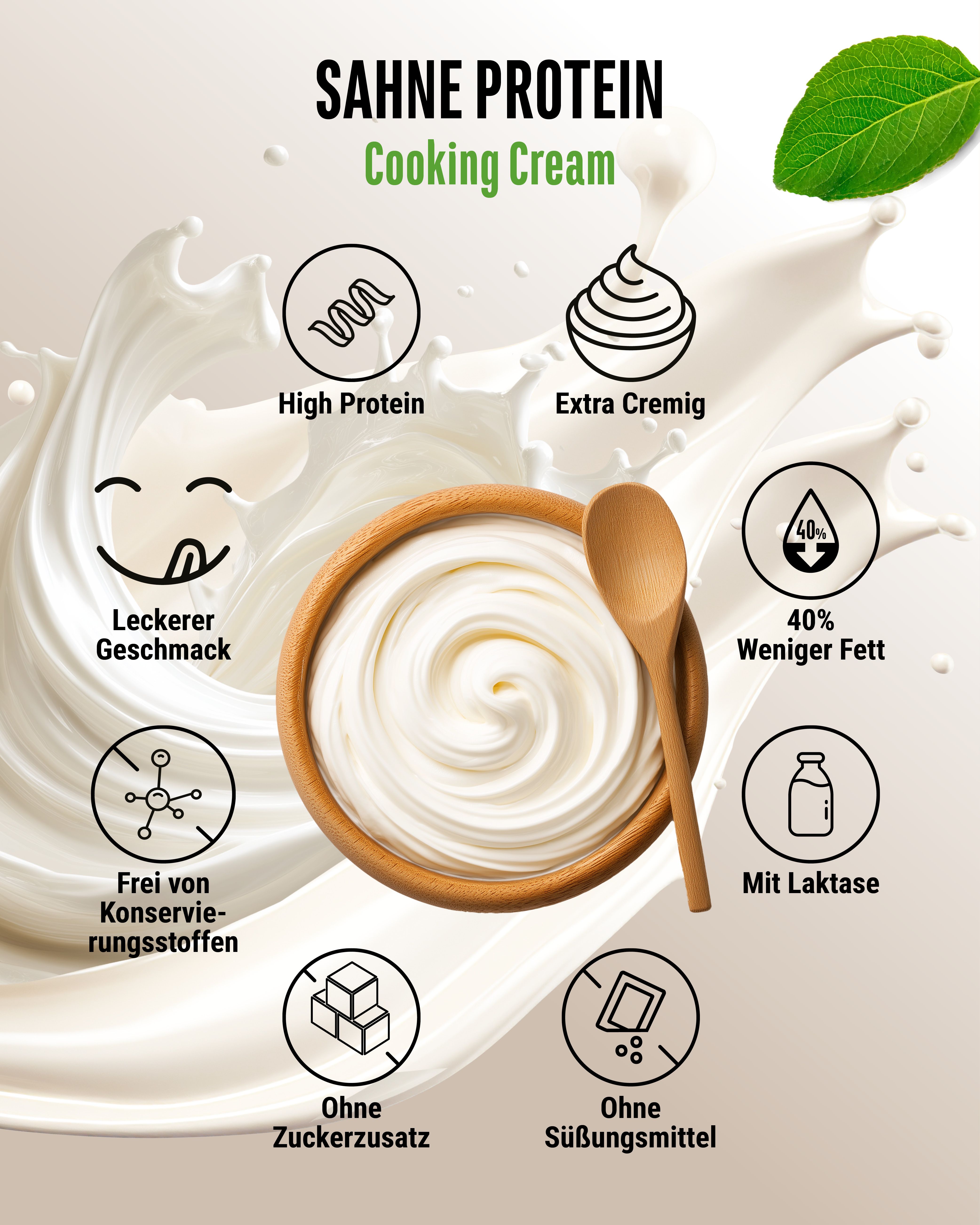 Produkt mit Sahne-Protein-Logo, Holzlöffel in Schüssel mit cremiger Flüssigkeit. Text: High Protein, weniger Fett, ohne Zuckerzusatz.