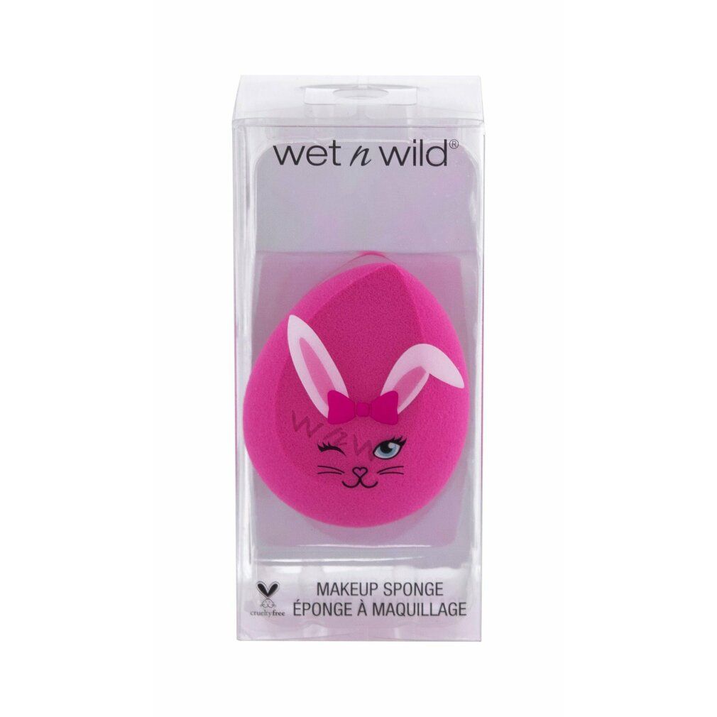 Rosa Make-up-Schwamm mit Hasenohren-Design in transparenter Verpackung. Marke: Wet n Wild. Mit Aufdruck "MAKEUP SPONGE".