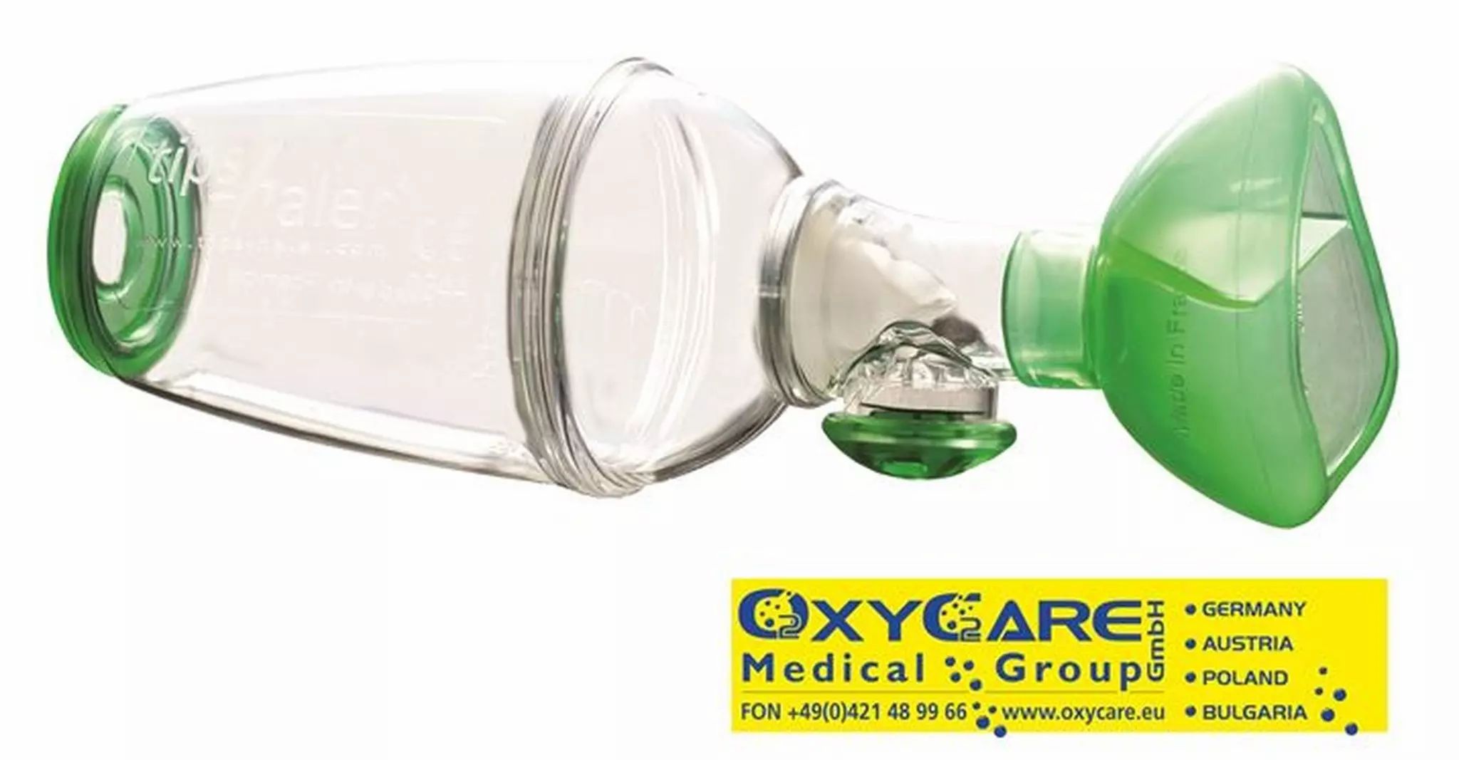 Medikamentenspacer mit Maske. Transparenter Behälter mit grüner Maske und Ventil. Oxycare Medical Group Logo.