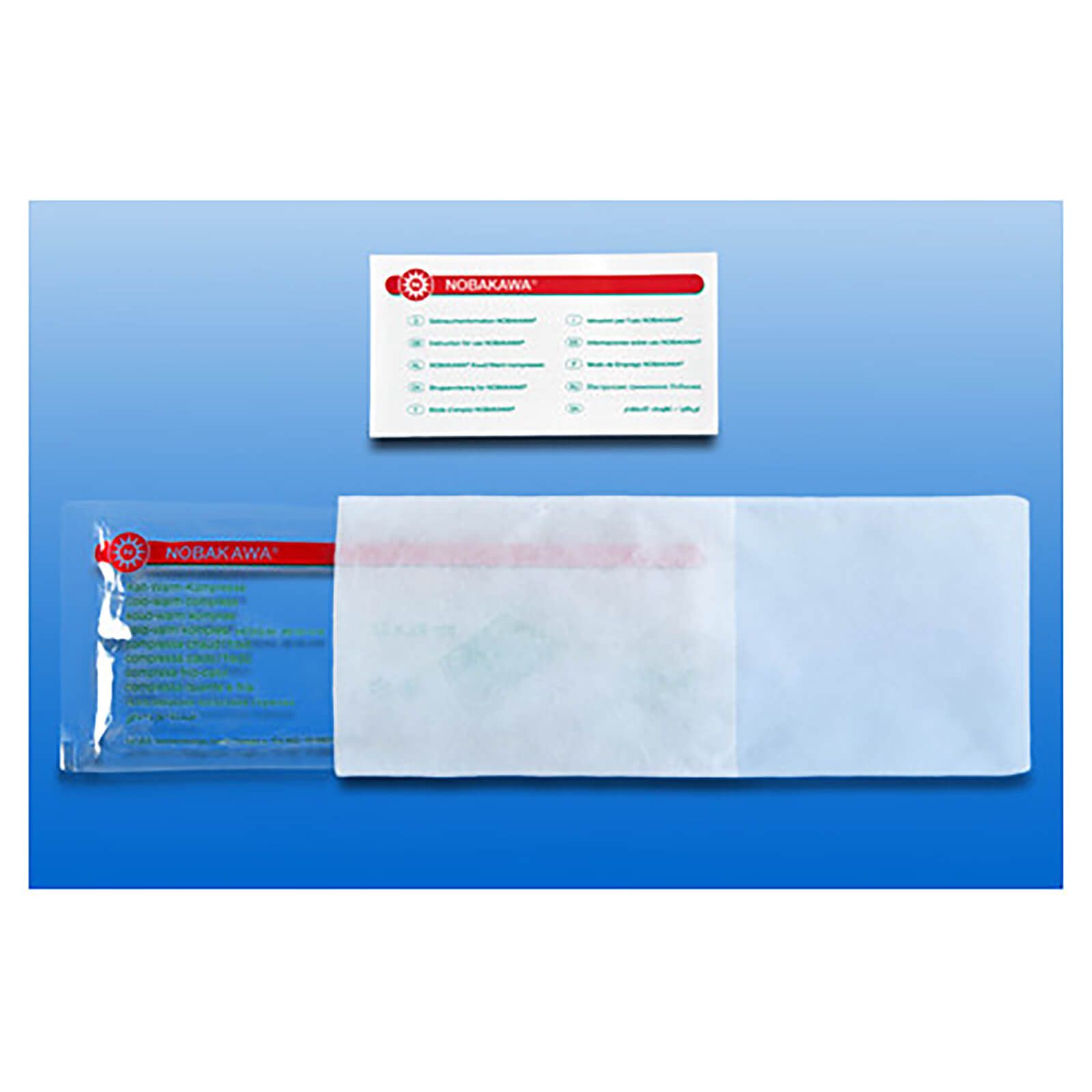 Kalt-Warm-Kompresse in Verpackung, teilweise geöffnet. Produktname sichtbar. Beiliegende Informationskarte.