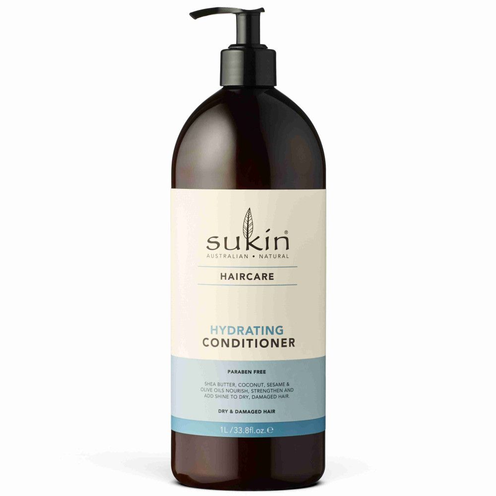 Braune Flasche mit schwarzem Pumpkopf. Aufschrift: Sukin Haircare Hydrating Conditioner. Für trockenes und geschädigtes Haar.