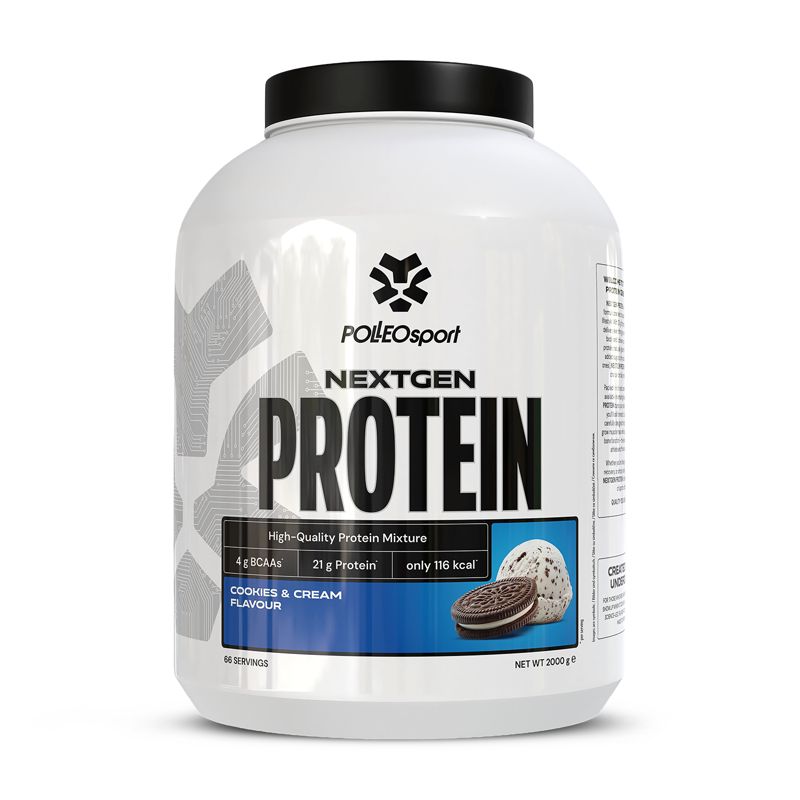 Weißer Behälter mit schwarzem Deckel. Aufschrift: PolleoSport Next Gen Protein. Geschmack: Cookies & Cream. Enthält 21g Protein und 116 kcal.