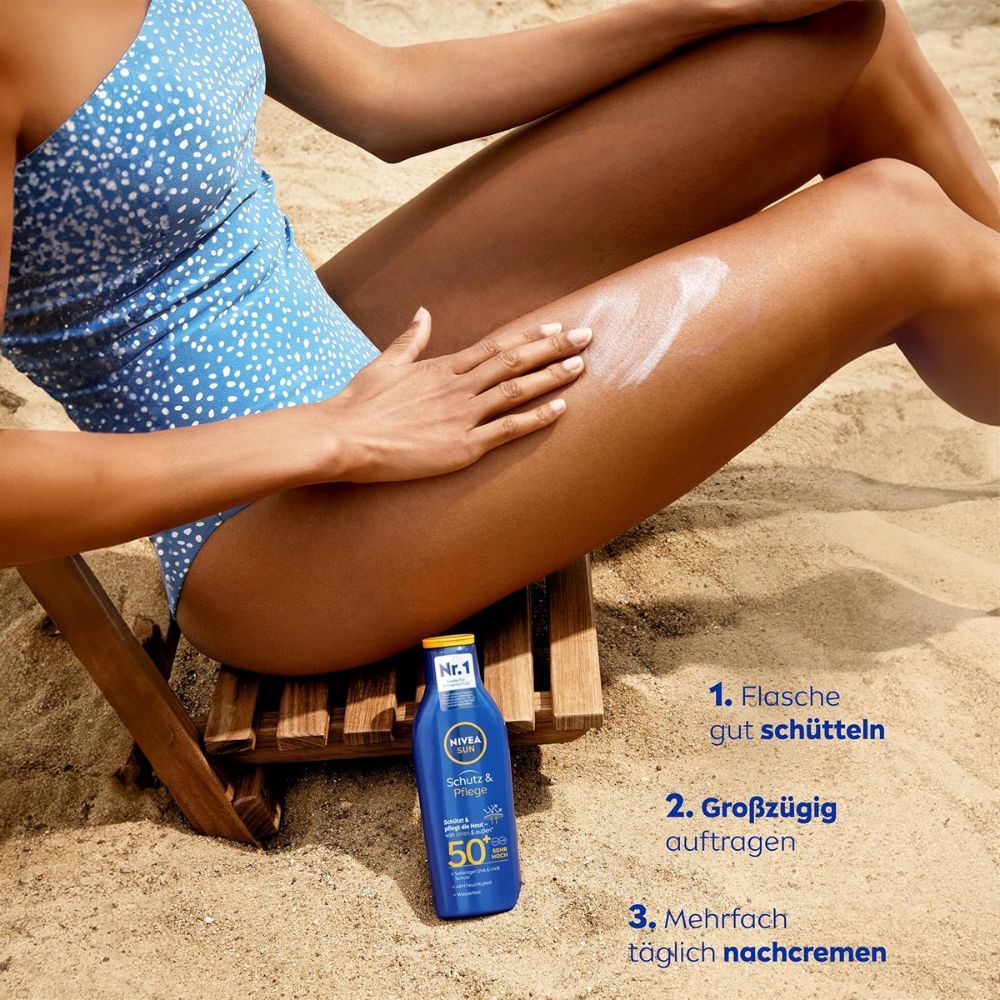 Frau trägt Sonnenmilch auf Bein auf. NIVEA SUN Flasche daneben. Text: 1. Schütteln, 2. Großzügig auftragen, 3. Mehrfach nachcremen.