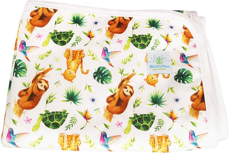 Wickelunterlage mit Faultier- und Dschungel-Motiv. Weißer Rand. Logo "Blümchen".