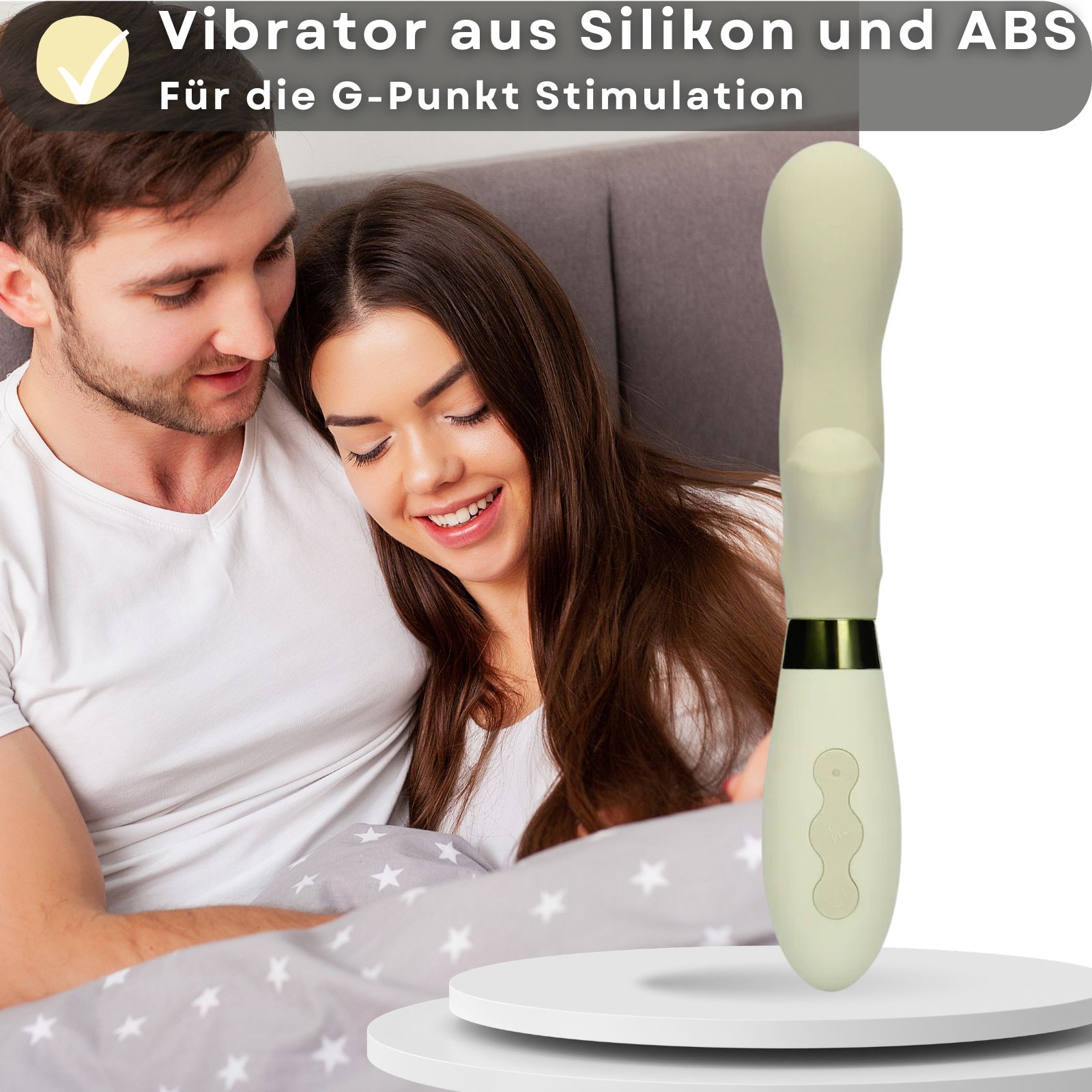 Hellgrüner Vibrator. Text: 10 Vibrationen, USB-Aufladung. Paar im Hintergrund. Auf weißem Podest.