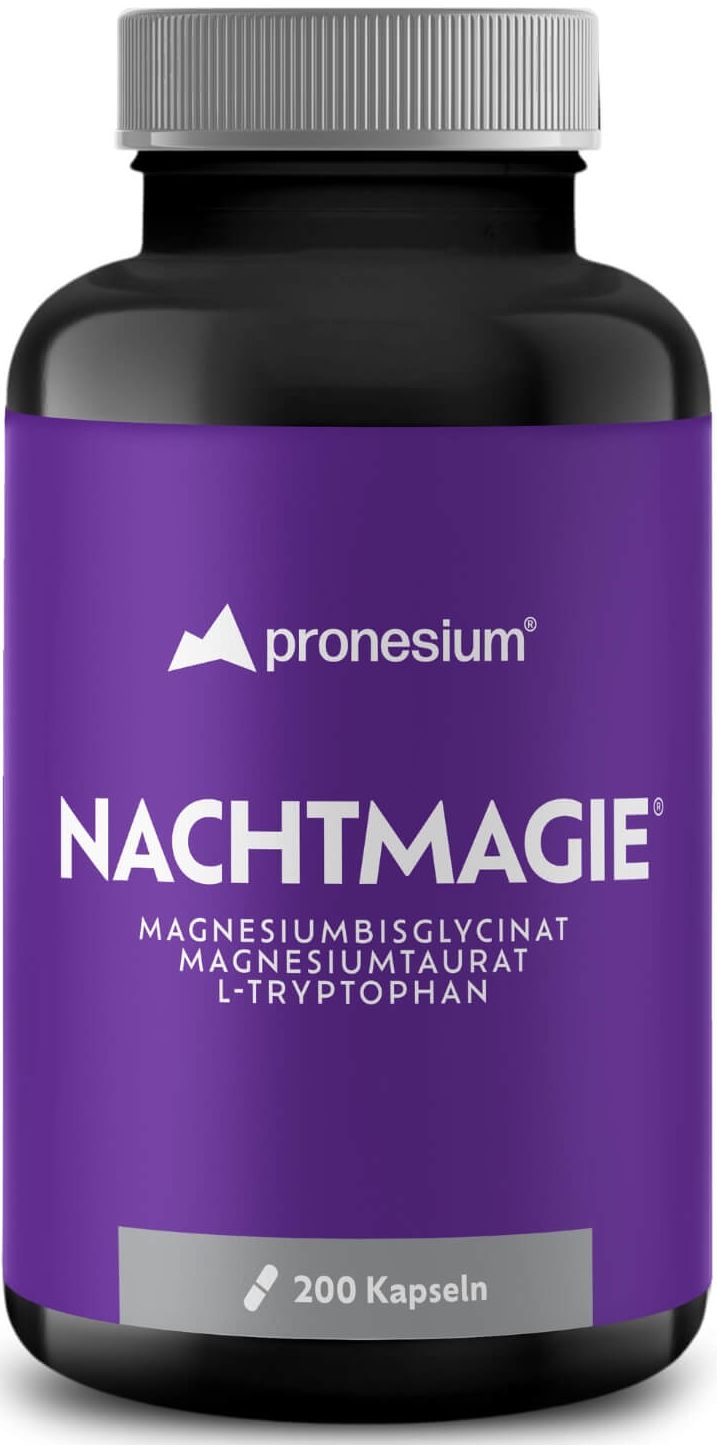 Dunkle Flasche mit lila Etikett. Aufschrift: NACHTMAGIE, Inhaltsstoffe. 200 Kapseln.