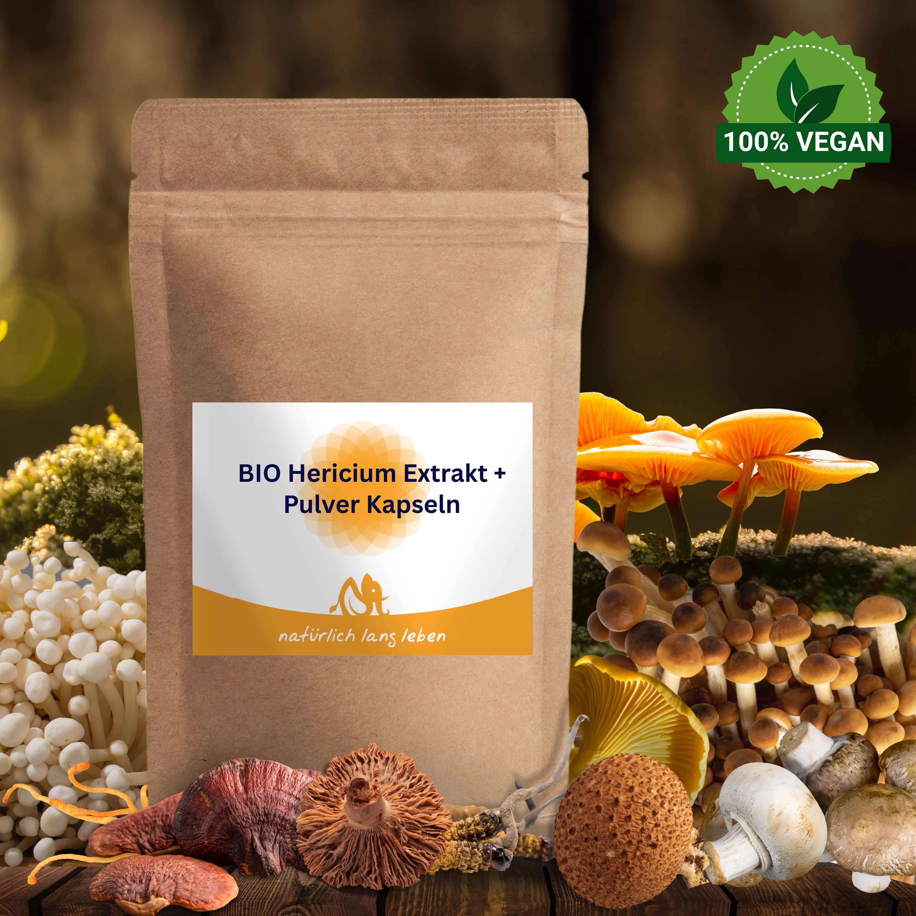 Braune Papierverpackung mit Etikett. Aufschrift: BIO Hericium Extrakt + Pulver Kapseln. Logo: natürlich lang leben. 100% Vegan Siegel.