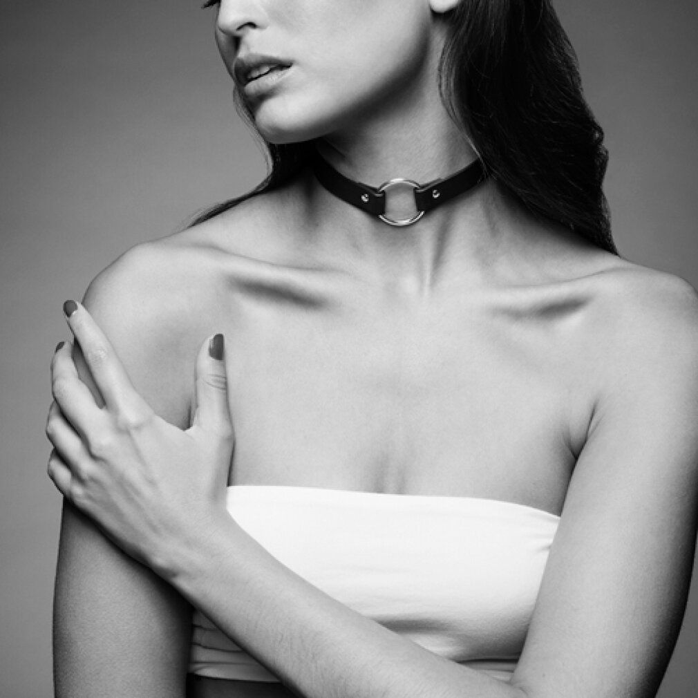 Bijoux Indiscrets maze - schmales Halsband mit Ring schwarz aus veganem Leder